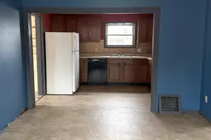 764 3rd Ave, Windom, MN 56101 - Photo 4
