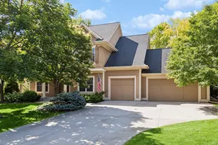 2404 Fieldstone Curve, Woodbury, MN 55129 - Photo 2