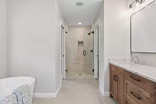 2404 Fieldstone Curve, Woodbury, MN 55129 - Photo 36