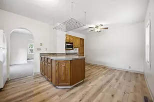 1614 5th St N, Fargo, ND 58102 - Photo 8