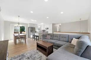 975 Savannah Rd, Eagan, MN 55123 - Photo 4
