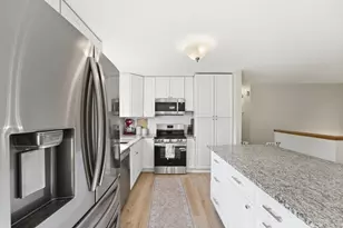 975 Savannah Rd, Eagan, MN 55123 - Photo 10