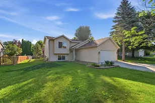 975 Savannah Rd, Eagan, MN 55123 - Photo 1
