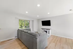 975 Savannah Rd, Eagan, MN 55123 - Photo 6