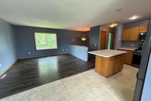 445 Maryland St NW, Hutchinson, MN 55350 - Photo 4