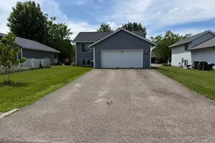 445 Maryland St NW, Hutchinson, MN 55350 - Photo 12