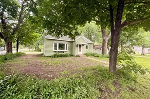 614 8th Ave SW, Little Falls, MN 56345 - Photo 2