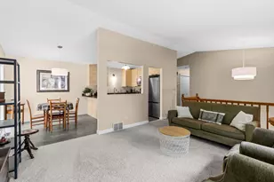 926 Sherwood Rd, Shoreview, MN 55126 - Photo 4