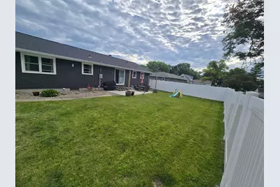 1207 W Park Avenue, Olivia, MN 56277 - Photo 6