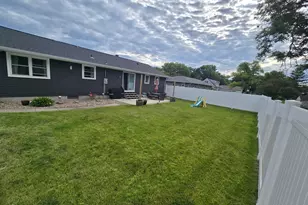 1207 W Park Ave, Olivia, MN 56277 - Photo 6