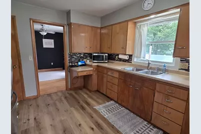 1207 W Park Avenue, Olivia, MN 56277 - Photo 8
