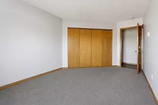 2425 E Franklin Ave, Minneapolis, MN 55406 - Photo 16