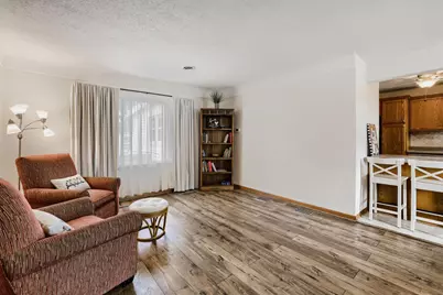 114 Frost Street W, South Saint Paul, MN 55075 - Photo 10