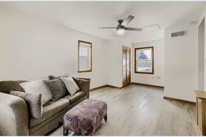 114 Frost Street W, South Saint Paul, MN 55075 - Photo 6