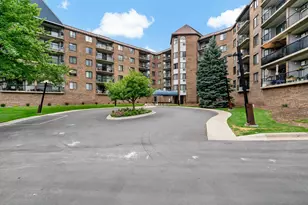 2601 Kenzie Terrace, Saint Anthony, MN 55418 - Photo 2