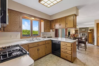 7885 Kingsview Lane N, Maple Grove, MN 55311 - Photo 12
