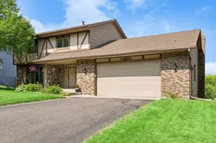7885 Kingsview Ln N, Maple Grove, MN 55311 - Photo 2