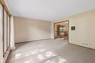 7885 Kingsview Ln N, Maple Grove, MN 55311 - Photo 6