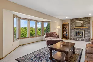 7885 Kingsview Ln N, Maple Grove, MN 55311 - Photo 4