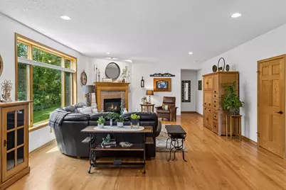 16560 Lake Ridge Drive, Maple Grove, MN 55311 - Photo 8