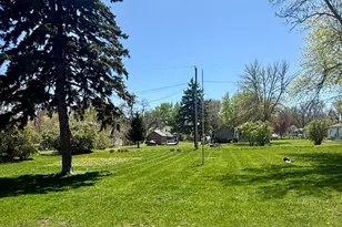 217 Pearl St W, Amboy, MN 56010 - Photo 4
