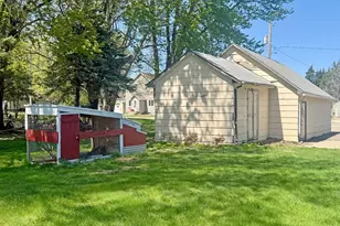 217 Pearl St W, Amboy, MN 56010 - Photo 6