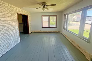 217 Pearl St W, Amboy, MN 56010 - Photo 2