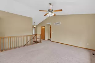 634 8th St SW, Pine Island, MN 55963 - Photo 10