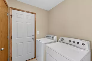634 8th St SW, Pine Island, MN 55963 - Photo 20