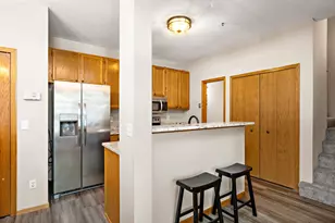 8581 Cortland Rd, Eden Prairie, MN 55344 - Photo 10