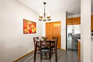 8581 Cortland Rd, Eden Prairie, MN 55344 - Photo 8