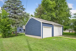 257 S Orange St, Waconia, MN 55387 - Photo 38
