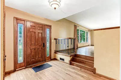 7033 Courtly Road, Woodbury, MN 55125 - Photo 4