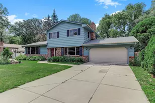 7033 Courtly Rd, Woodbury, MN 55125 - Photo 2