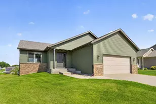 4998 55th Ave NW, Rochester, MN 55901 - Photo 2