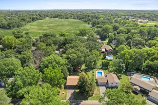 4212 Desoto St, Vadnais Heights, MN 55127 - Photo 36