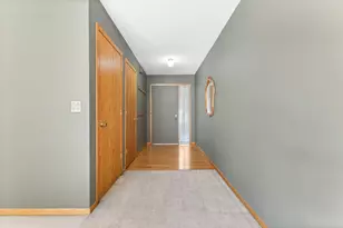 4212 Desoto St, Vadnais Heights, MN 55127 - Photo 6