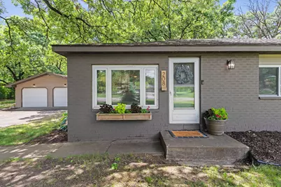 208 97th Avenue NW, Coon Rapids, MN 55433 - Photo 6