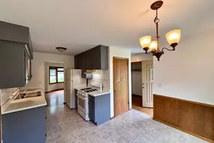 9010 60 1/2 Ave N, New Hope, MN 55428 - Photo 2