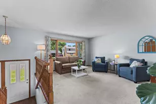 2162 Maple Ln E, Maplewood, MN 55109 - Photo 6