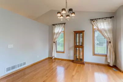 8284 Ashford Road, Woodbury, MN 55125 - Photo 22