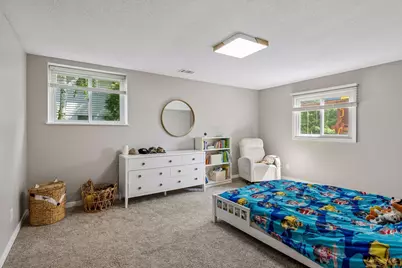 10011 Abbott Avenue S, Bloomington, MN 55431 - Photo 28