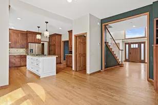 2069 Royale Dr, Eagan, MN 55122 - Photo 16