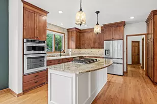 2069 Royale Dr, Eagan, MN 55122 - Photo 12