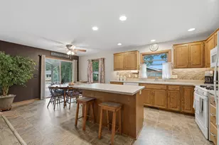715 Sunset St SW, Hutchinson, MN 55350 - Photo 8