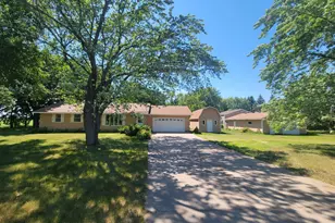 5182 45th Ave SE, Saint Cloud, MN 56304 - Photo 1