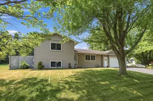 19 Heights Rd NW, Saint Michael, MN 55376 - Photo 2