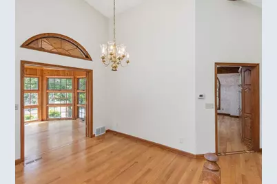 13420 Pennock Avenue, Apple Valley, MN 55124 - Photo 8