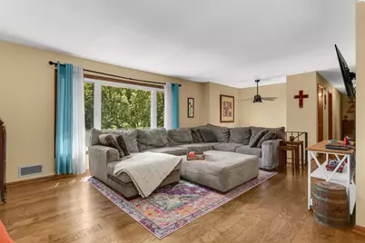 7660 Heritage Road, Eden Prairie, MN 55346 - Photo 2