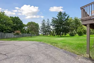 3921 Minnewashta Ct, Chanhassen, MN 55331 - Photo 36